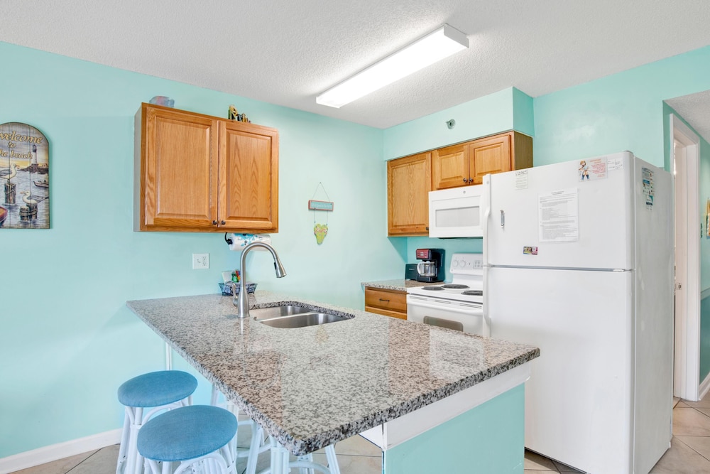 Tradewinds 708
