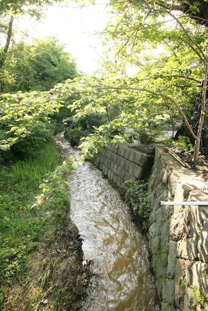 Nakaoyama Onsen Shosenkaku