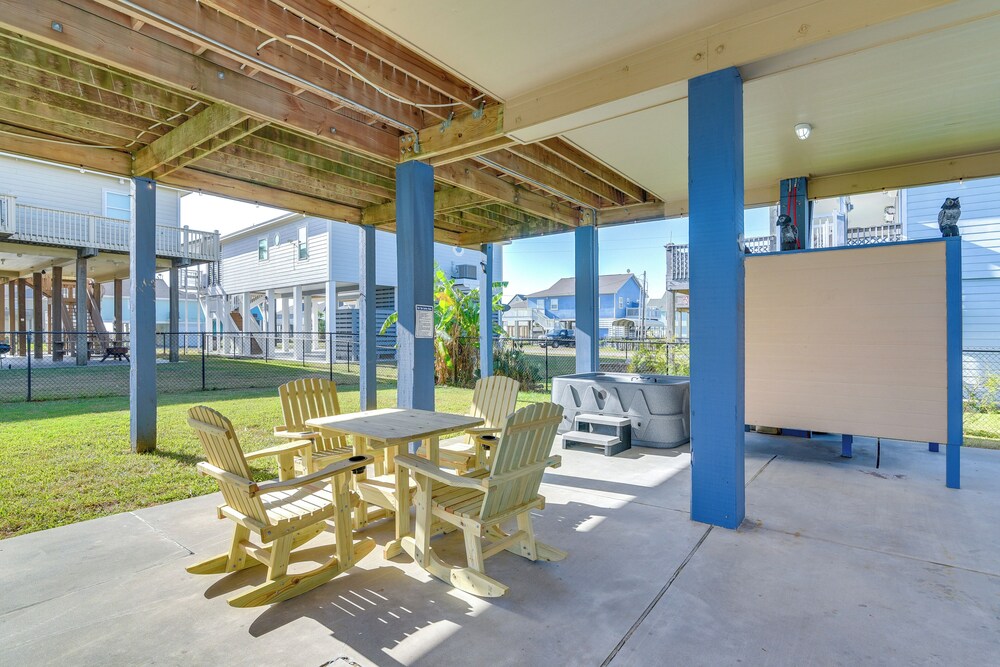 Hot Tub, Patio & Deck: Coastal Crystal Beach Home! view 5