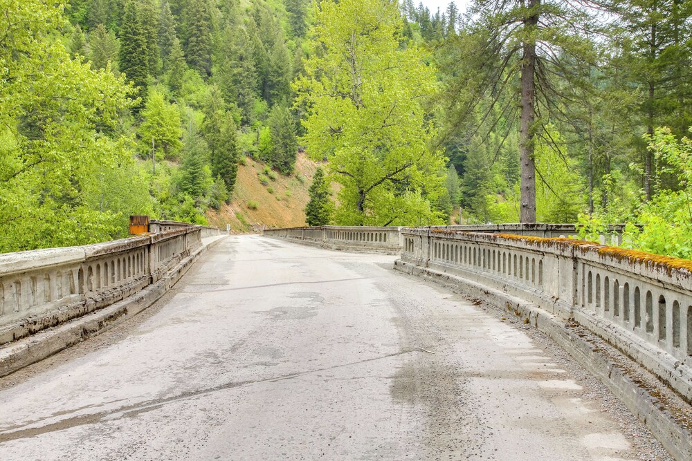 Hike & Fish: Mountain Getaway in Avery!