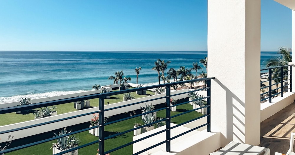 Oceanview Residence With World Class Amenities