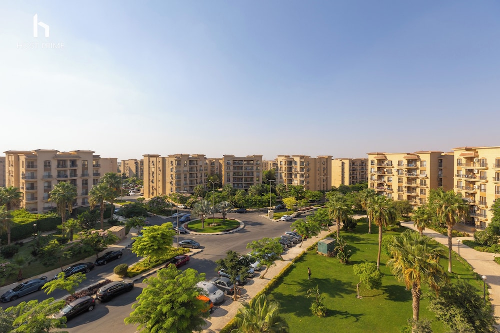 Grand Stay Apartment in Rehab City