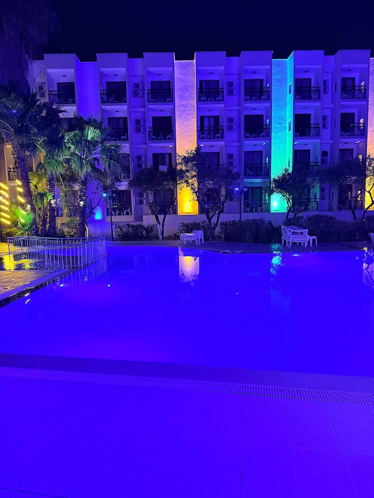 Rivador Hotel