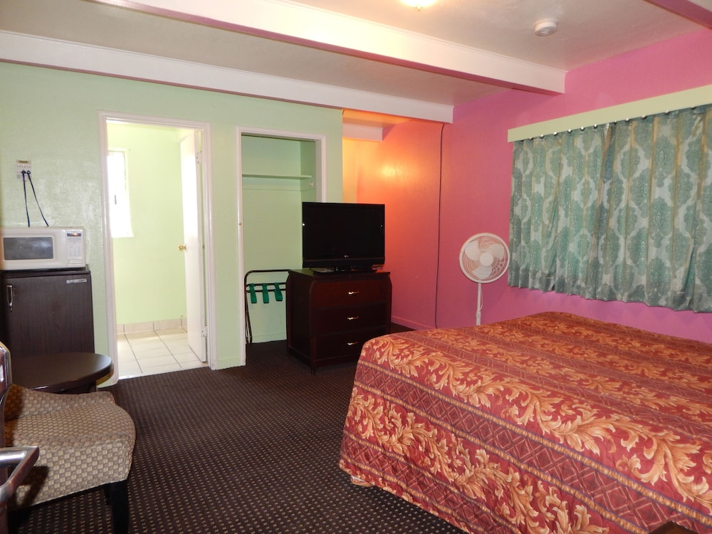 Oakland Vacations - M B Motor Inn - Property Image 15