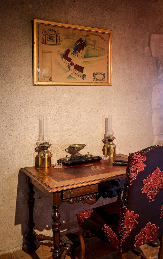 Chateau Monastere de la Corroirie