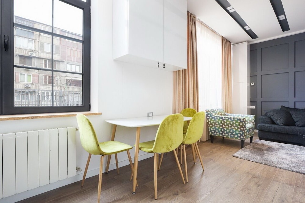 Stay Inn on Abovyan Str. 32