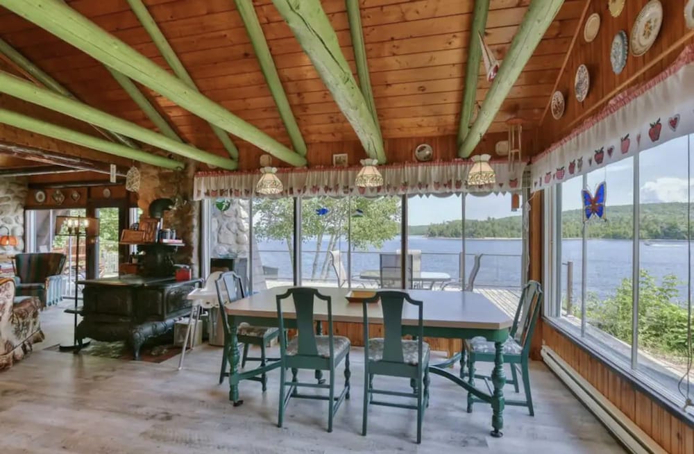 The Bison - Waterfront A-frame With Private Dock