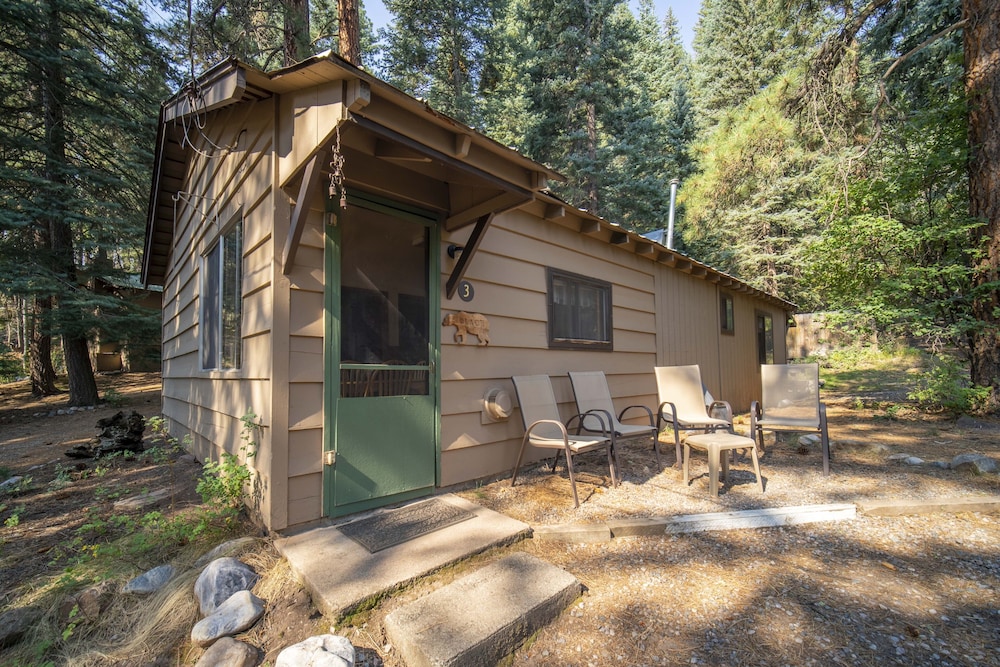 Bear Paw Lodge