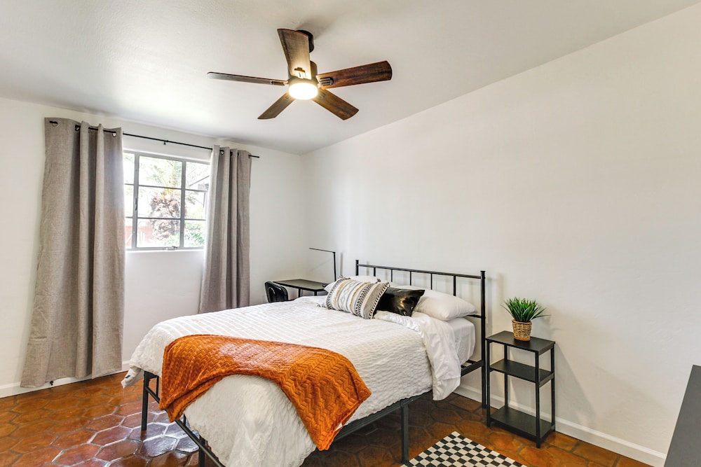 2 Mi to Trail Dust Town: Home w/ Large Yard!