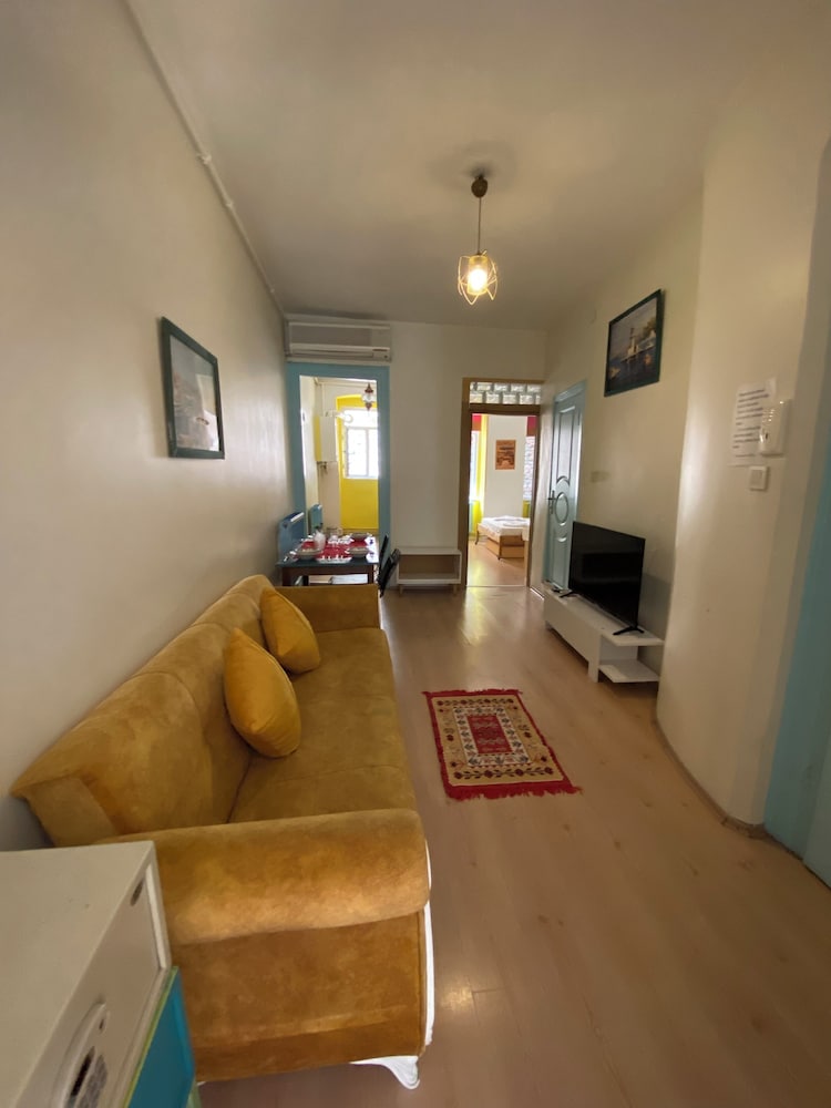 Taksim Sofa House