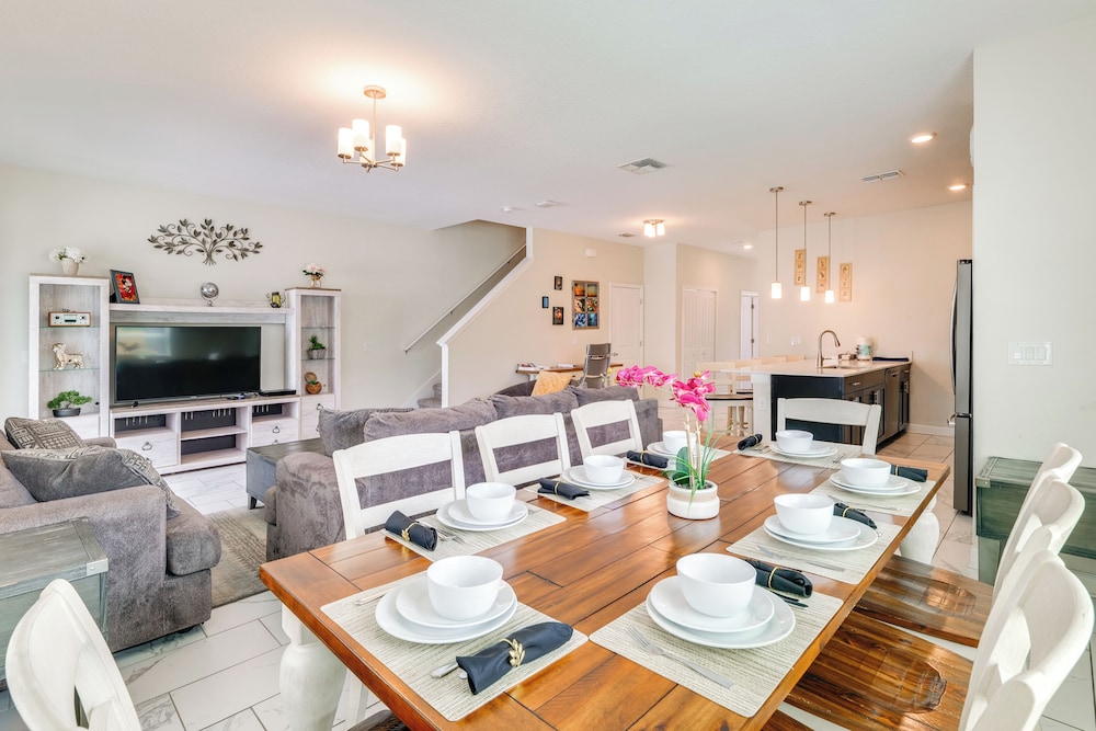 Pet Friendly! Townhome w/ Pool in Championsgate