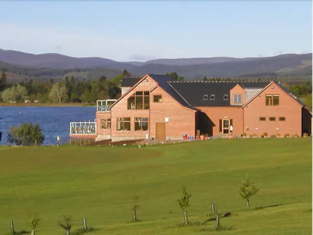 Hotel The Lodge On The Loch