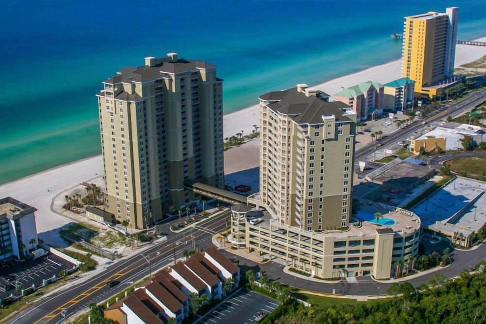 20th Floor Condo! Sleeps 8! Gulf Front Master Suite w/ Beautiful Gulf Views!