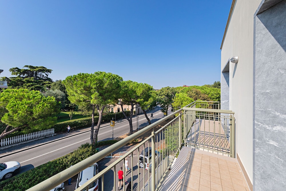 Residenza Miralago - 17 Versilia - LOC BK