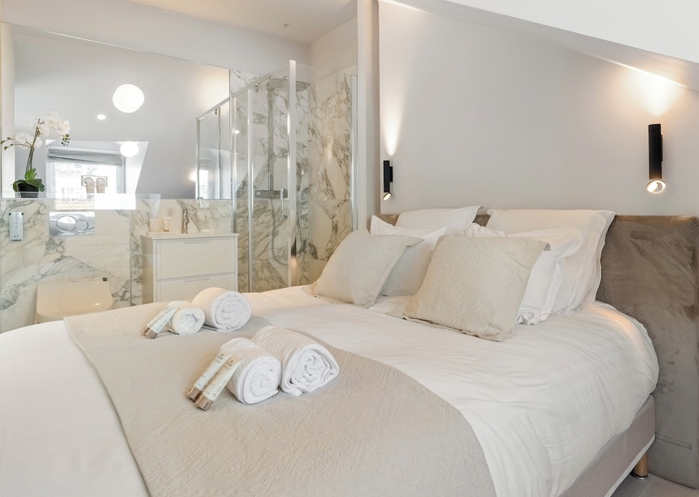 1537 Bourg Tibourg