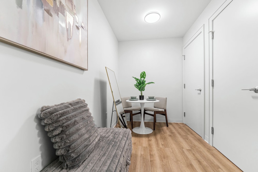 Furnished Apts near Harvard Stadium