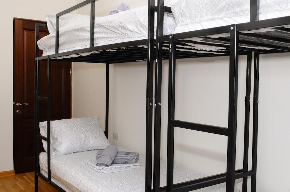 Kenut Hostel