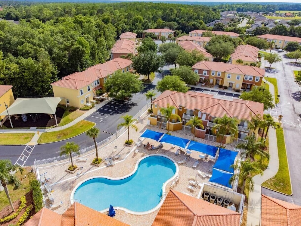 4BR Lake Berkley Home w/ Private Pool