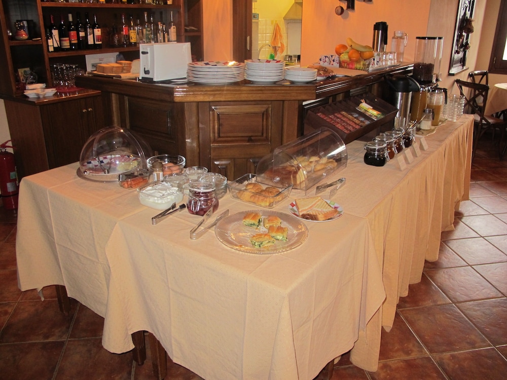 Kroupi Hotel