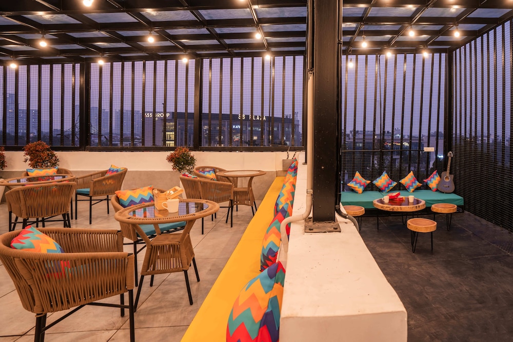 goSTOPS PLUS Gurugram, Baani Square