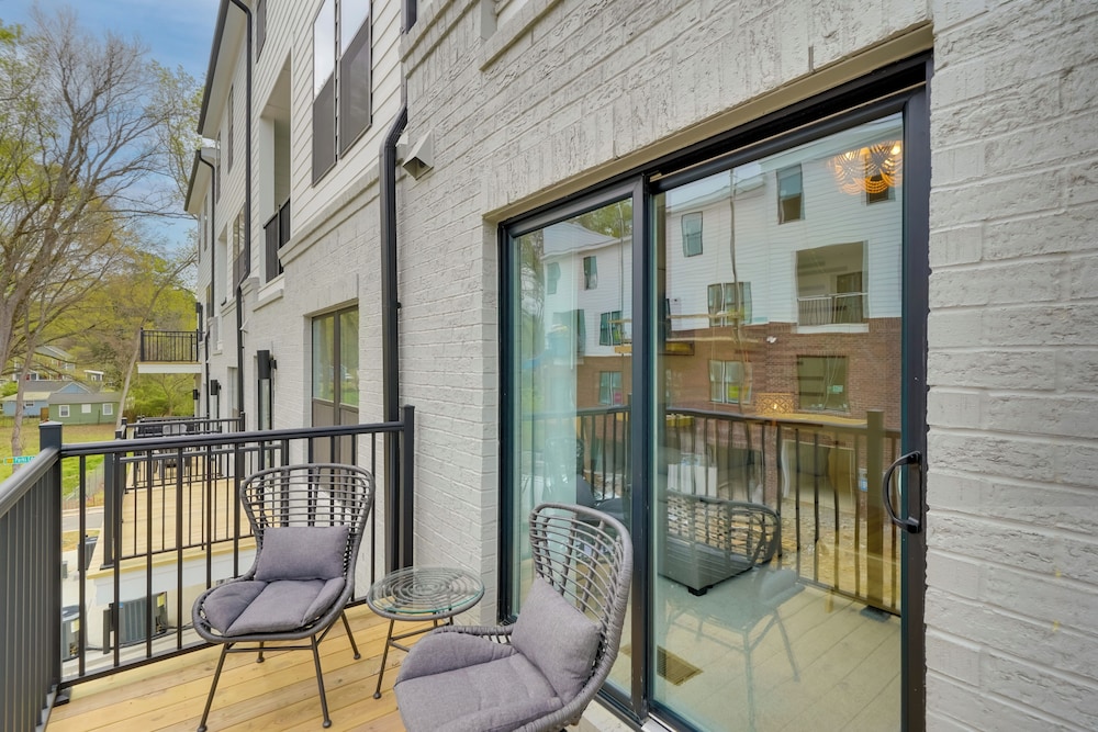 Modern Downtown Apt w/ Balcony in Wake Forest!