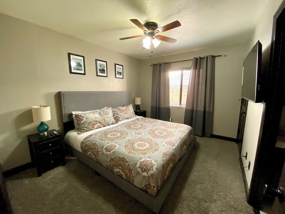 Spacious Mesa Oasis with Heated Pool