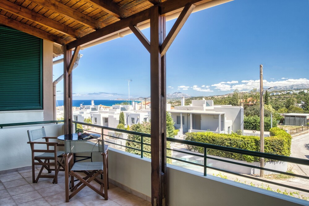 Marilizas Spacious Maisonette