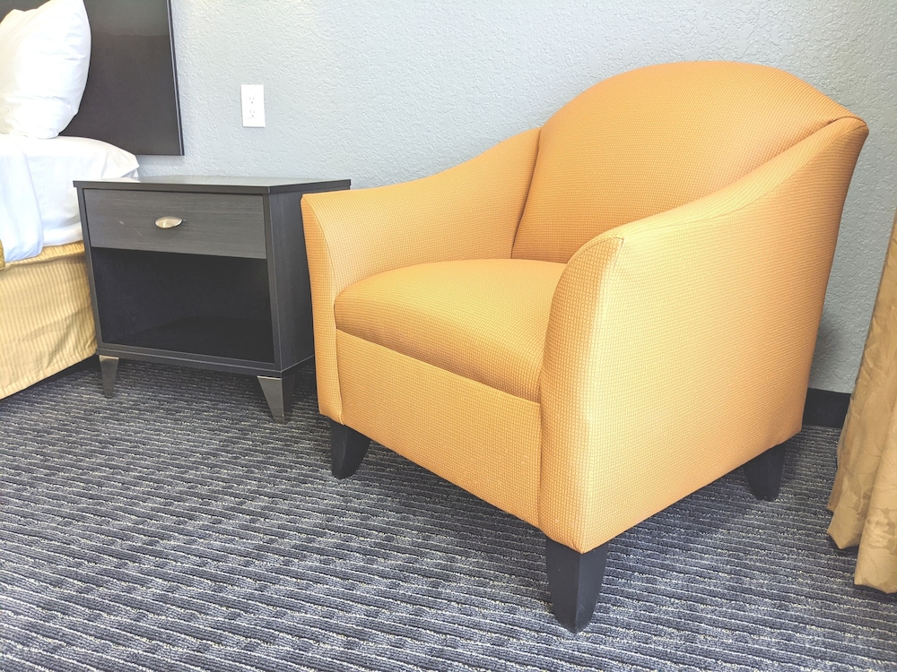 Morgan Hill Vacations - Quality Inn Suites South San Jose / Morgan Hill - Property Image 3