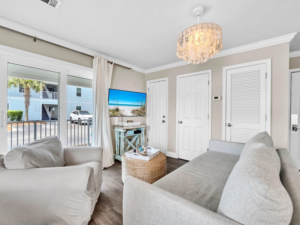 Beachside Villas 214