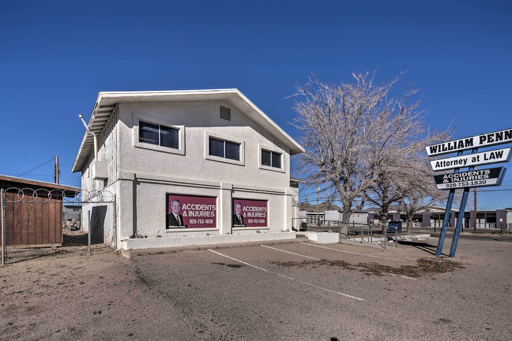 Apartment ~ 12 Mi From Hualapai Mountain Park