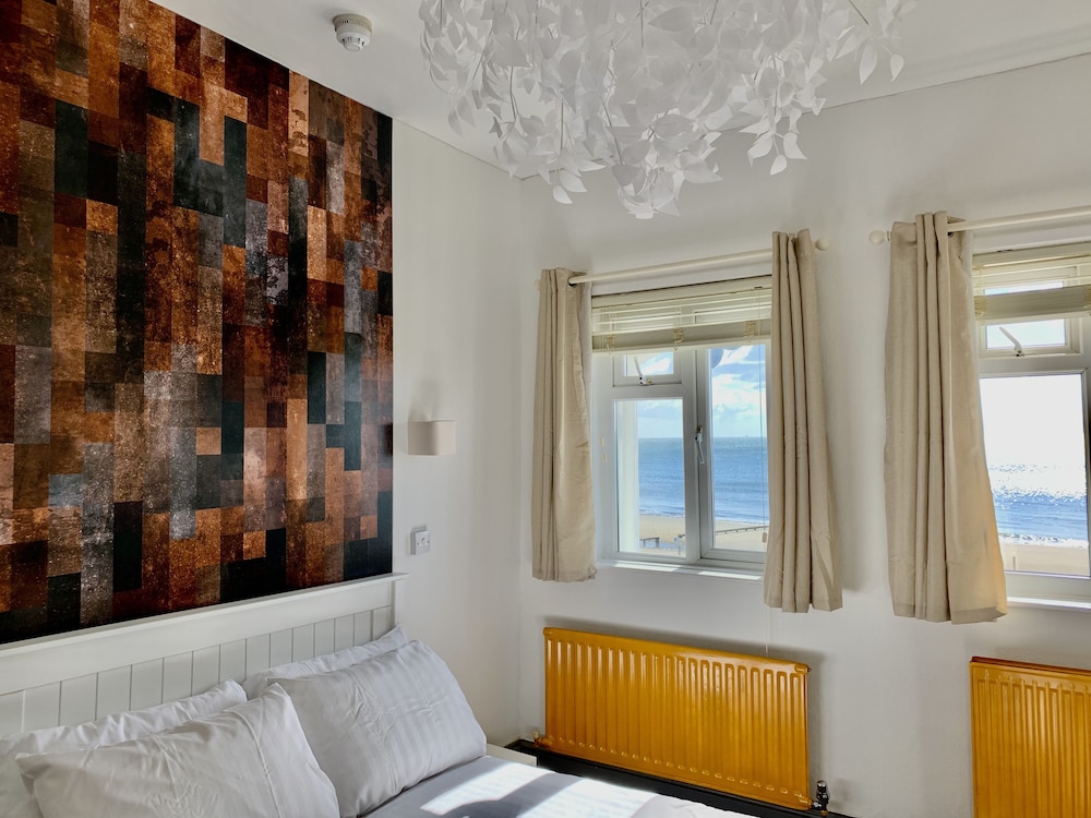 Shanklin Vacations - The Waterfront Inn - Property Image 12