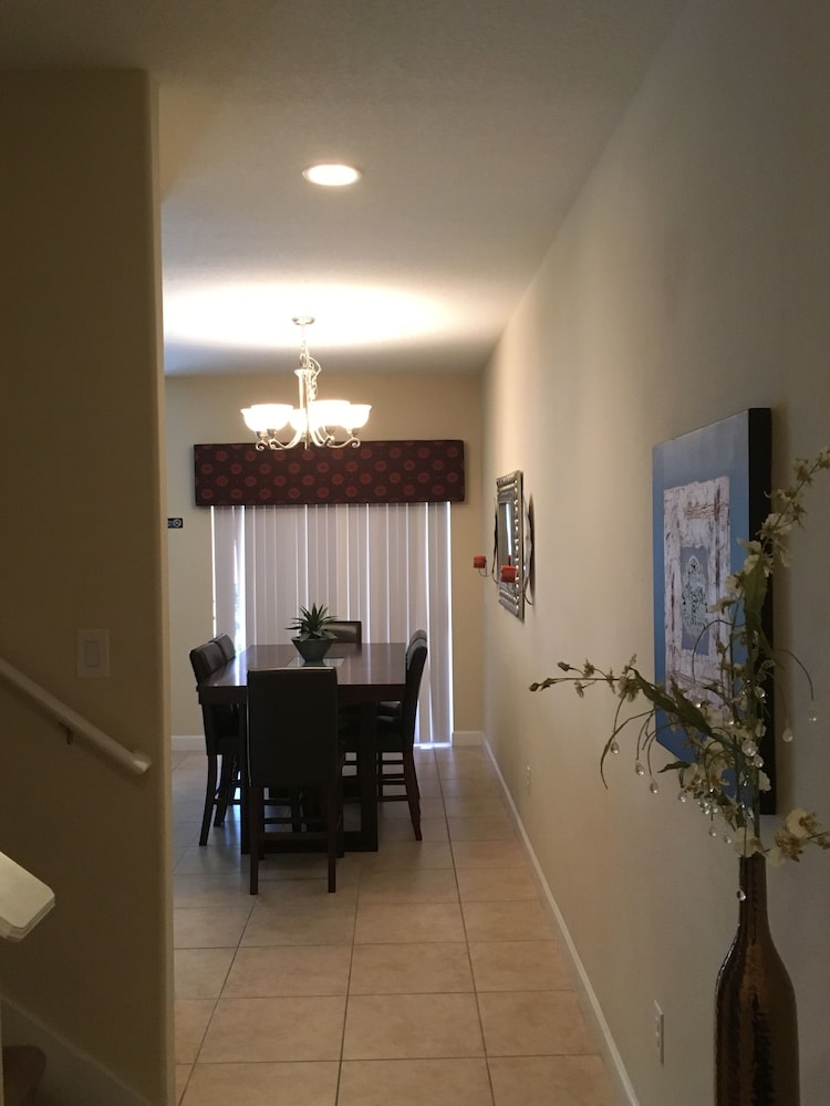 Paradise Palms Resort by DWS Vacation Villas