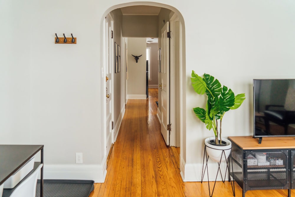 2BR Apt Furnished - Grace 11-1