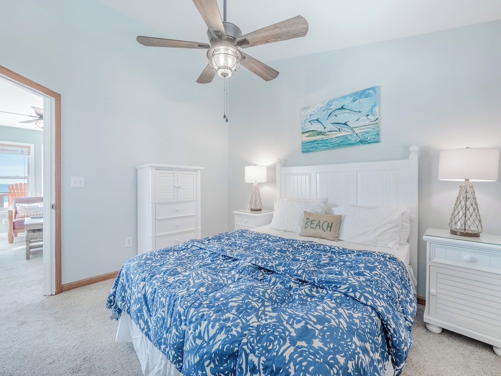 Paradise Palms by Topsail Realty