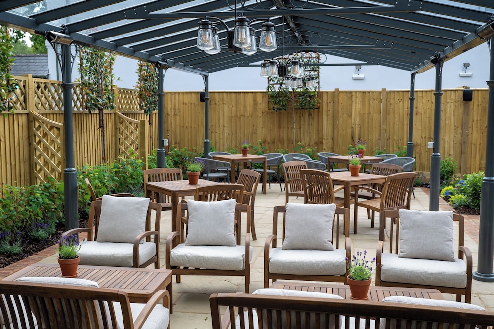 Wheatsheaf Hotel - Virginia Water by Chef and Brewer Collection