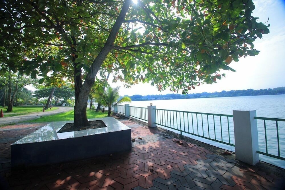 Ripples Backwater Resort
