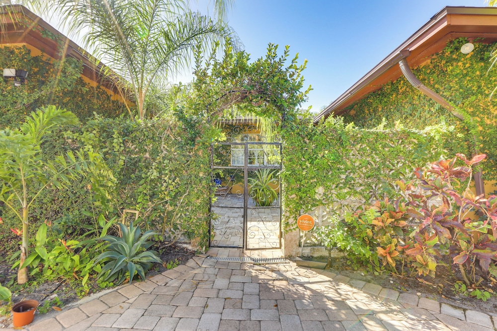 Sarasota Getaway w/ Private Pool & Backyard Oasis!