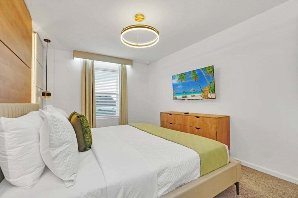 Enchanted Solara Retreat Themed Bedrooms & Pool 5 Townhouse