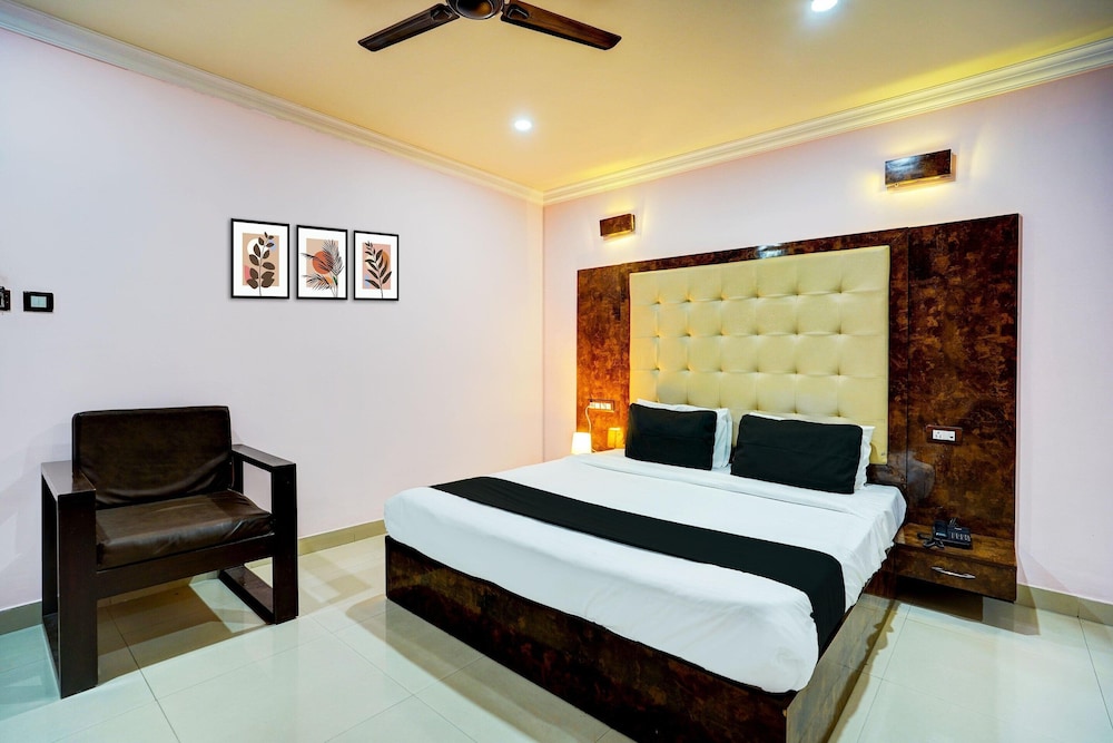 Stylish Stays at MG Road Near Commercial Street