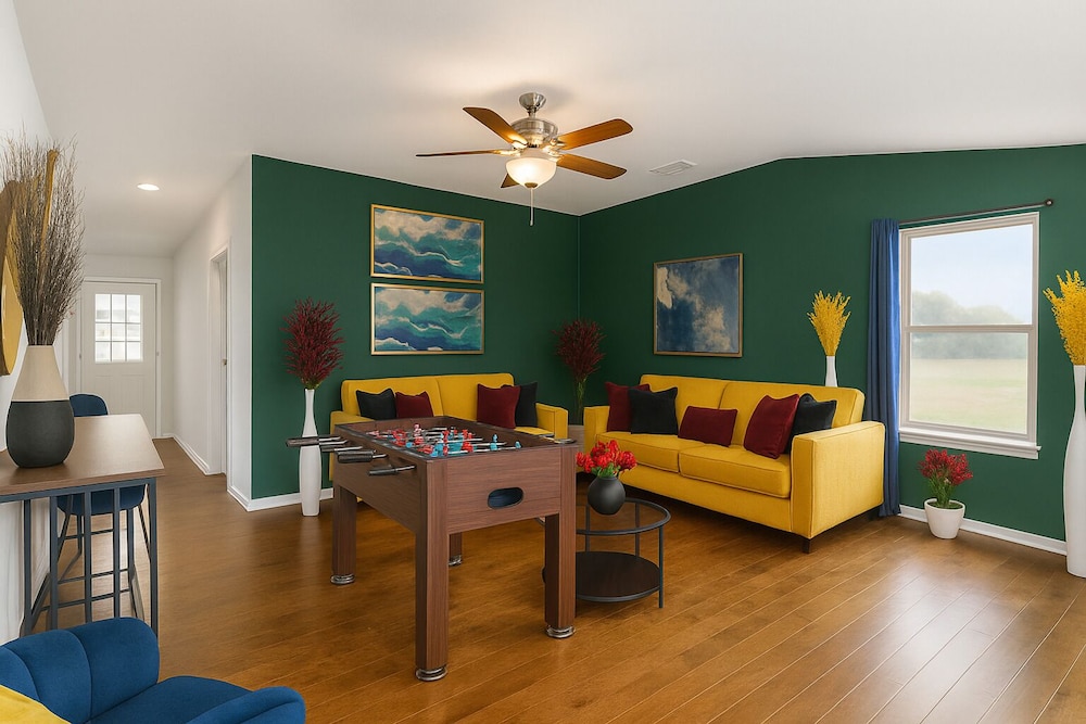 Built for Crews 1-story XL Yard Ample Parking