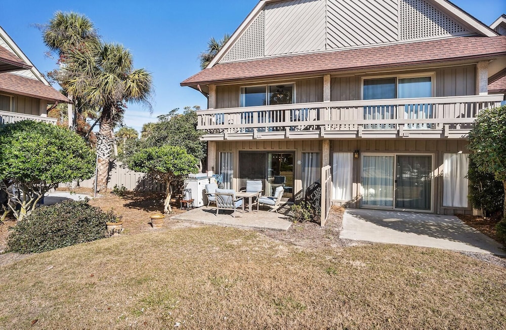 322 Capt John Fripp Villa - Oceanview Retreat on Fripp Island