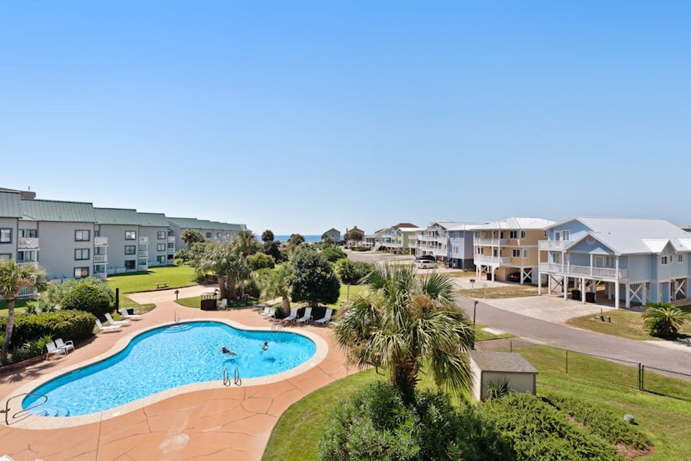 Plantation West Condos