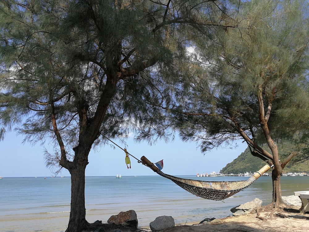 Aow Noi Sea View Resort