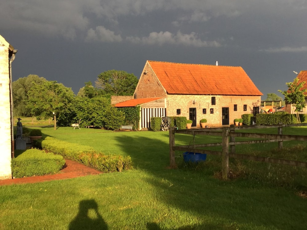 Holiday Home in West Flanders With Garden and Bubble Bath