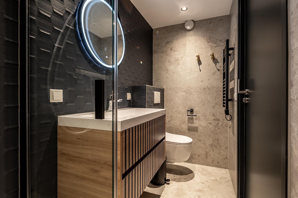 Playful and Luxurious Apartment in Heart of Delft