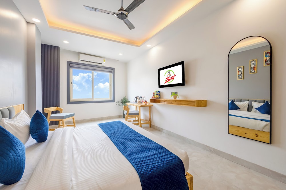 Hotel Zest Near IGI Airport