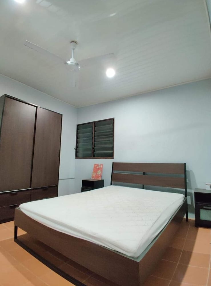 Port Vila airport hotel