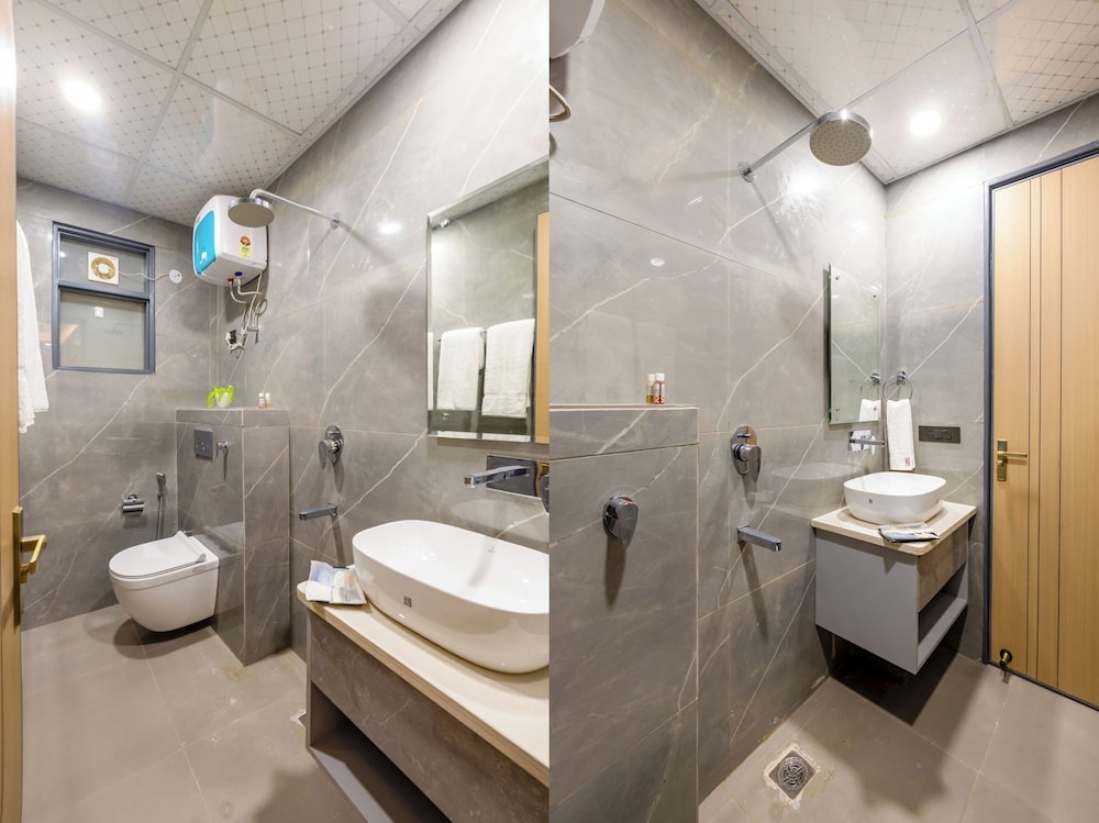 Hotel Zest Near IGI Airport