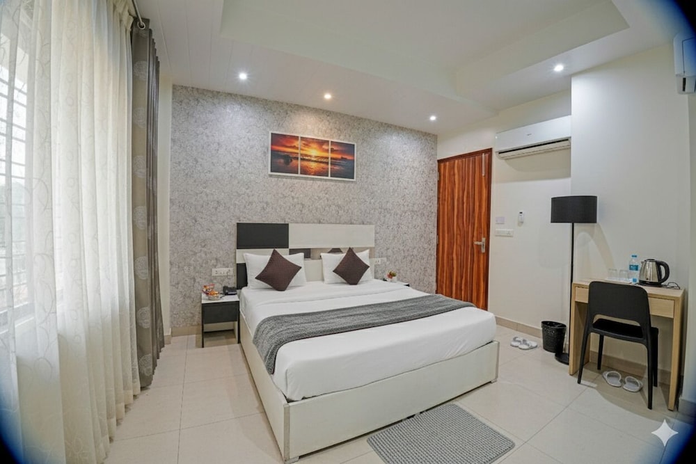 Hotel Church House - Rohini I Near Metro I Specious Rooms I Friendly Staff I Most Preferred Hotel In Rohini