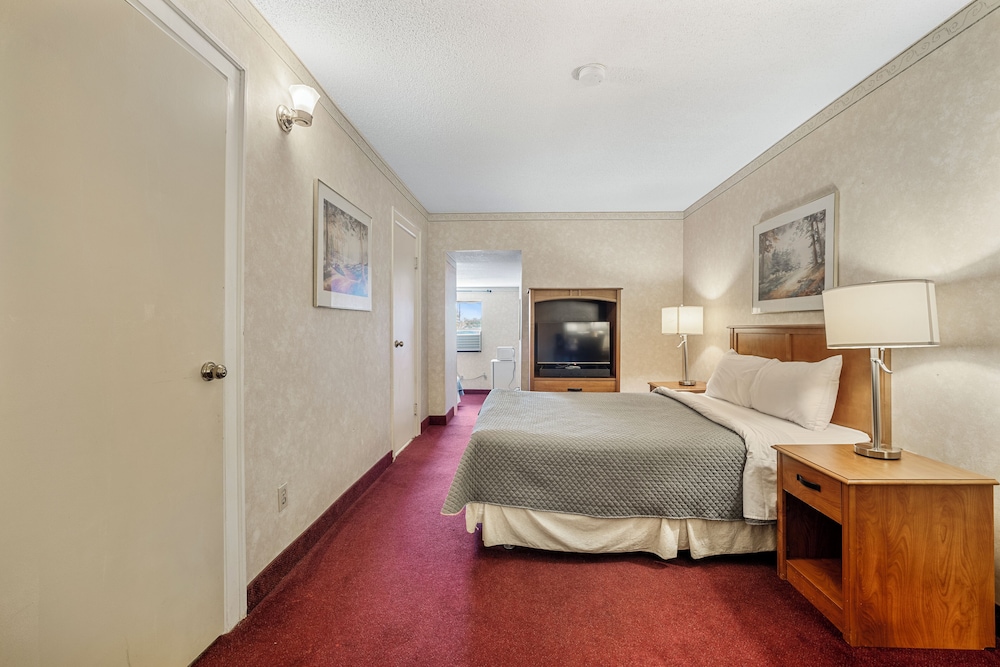Guelph Vacations - Royal Inn and Suites at Guelph - Property Image 55